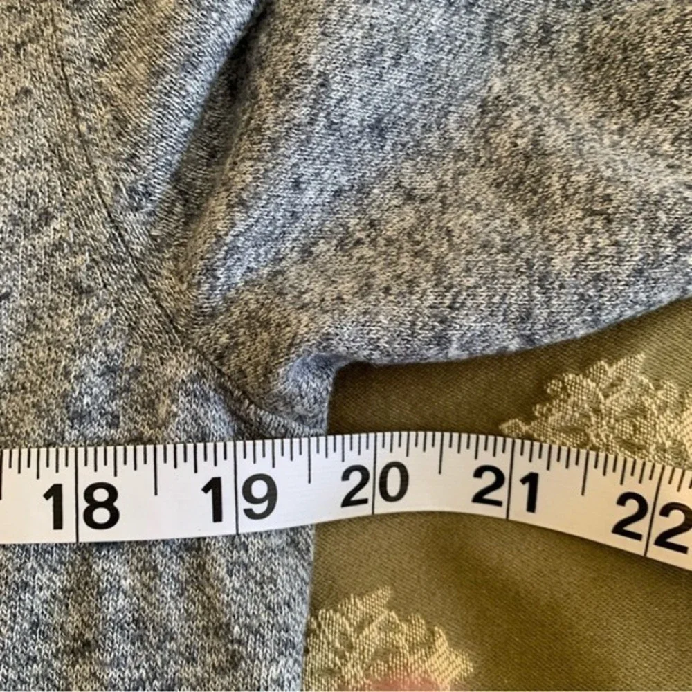 BANANA REPUBLIC.Long Sleeve, Black/White. Lightweight Sweater.Silk/Linen.M.‎